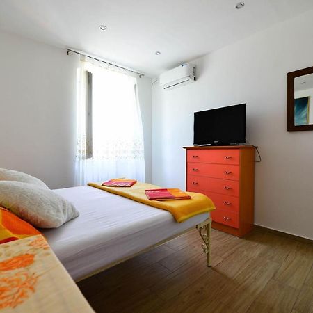 Apartments Bulovic In The Very Center Of Split Exterior photo