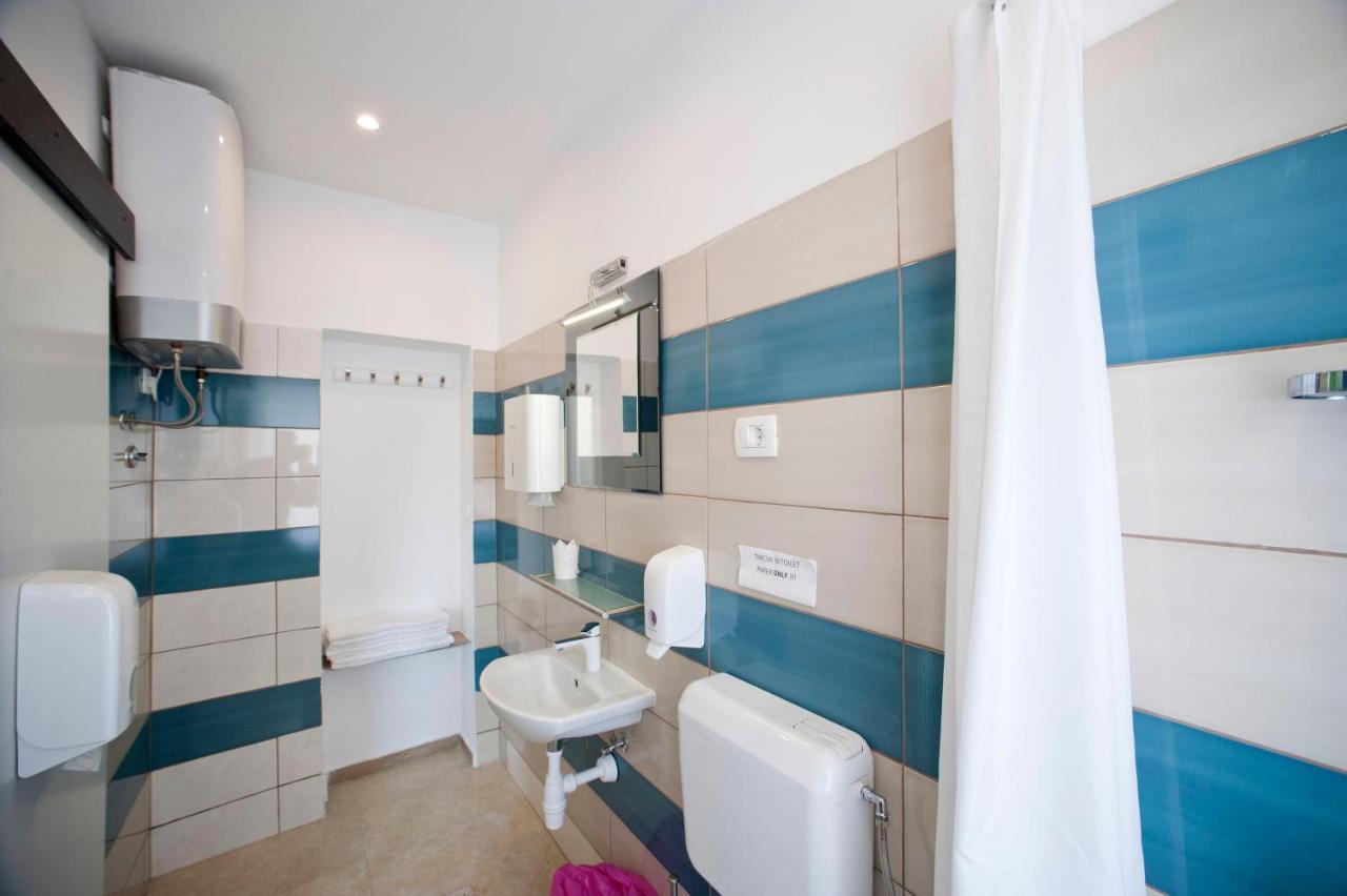 Apartments Bulovic In The Very Center Of Split Exterior photo